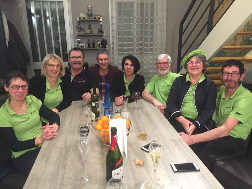 Equipe Agir pour Eux. Spectacle je préfère qu'on reste amis.