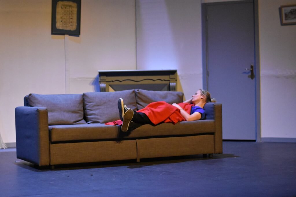 On attend les plus beaux jours propice au théâtre.