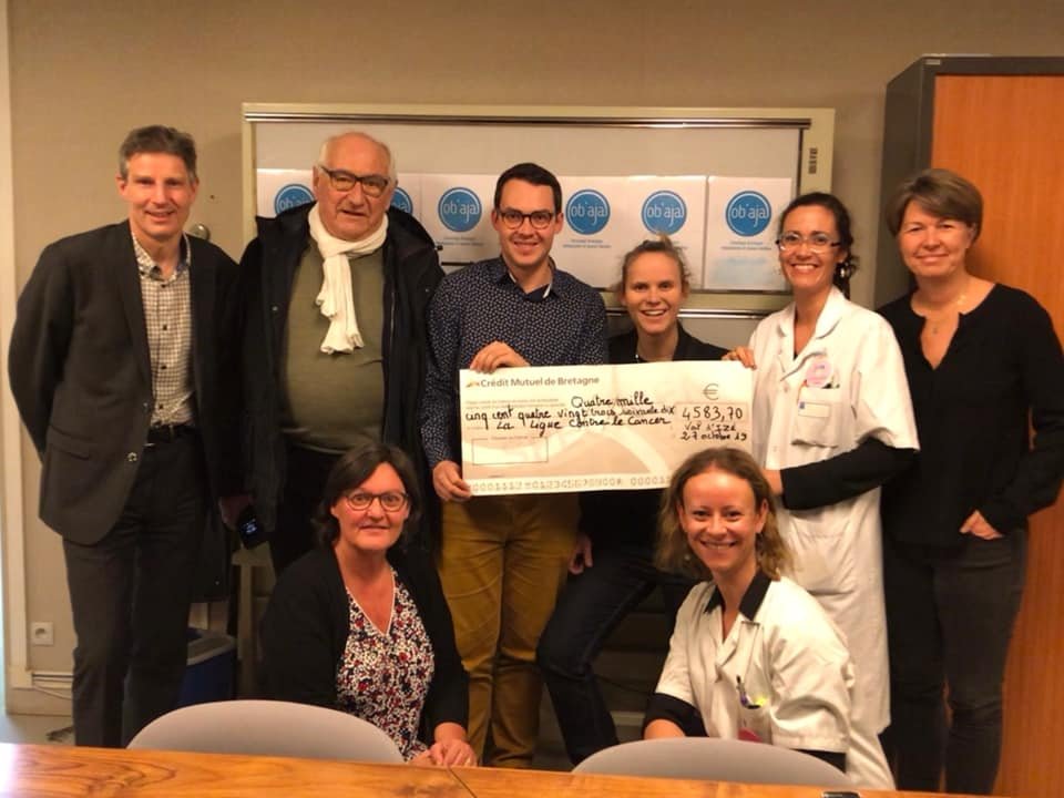 Remise de chèque au service Obaja.