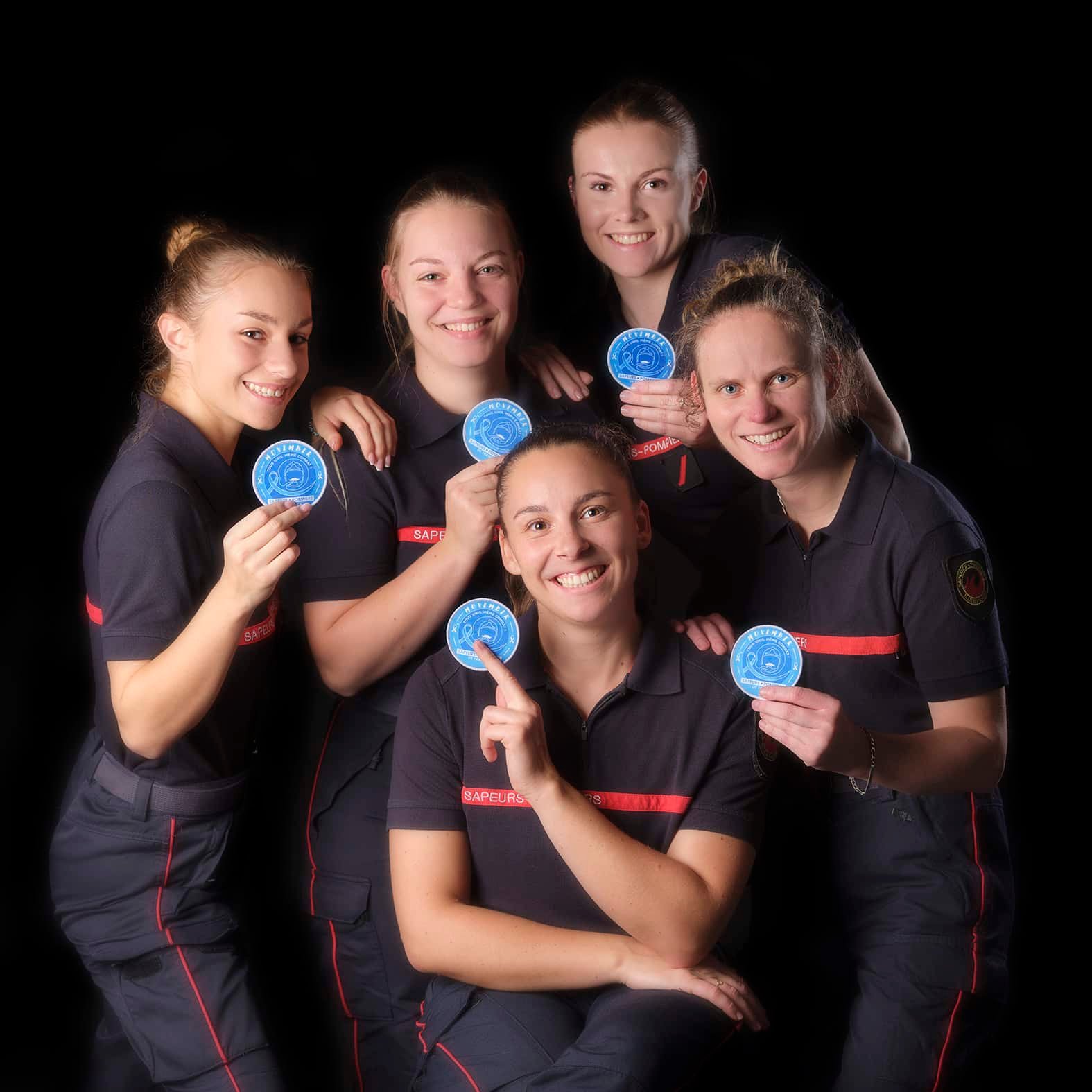 Les Filles se mobilisent pour Movember. © Silke